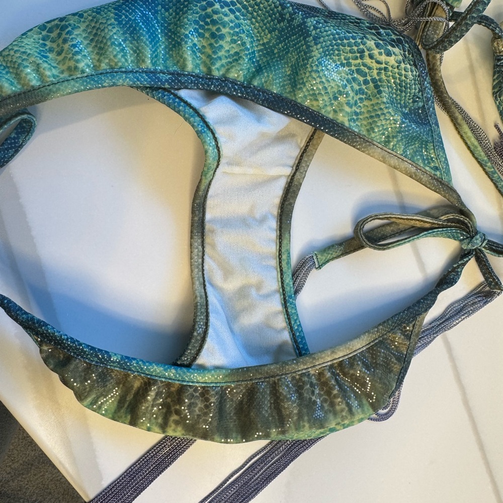 🔥 Alexis Designer Bikini – Emerald Python Print 🔥 - Picture 4 of 16